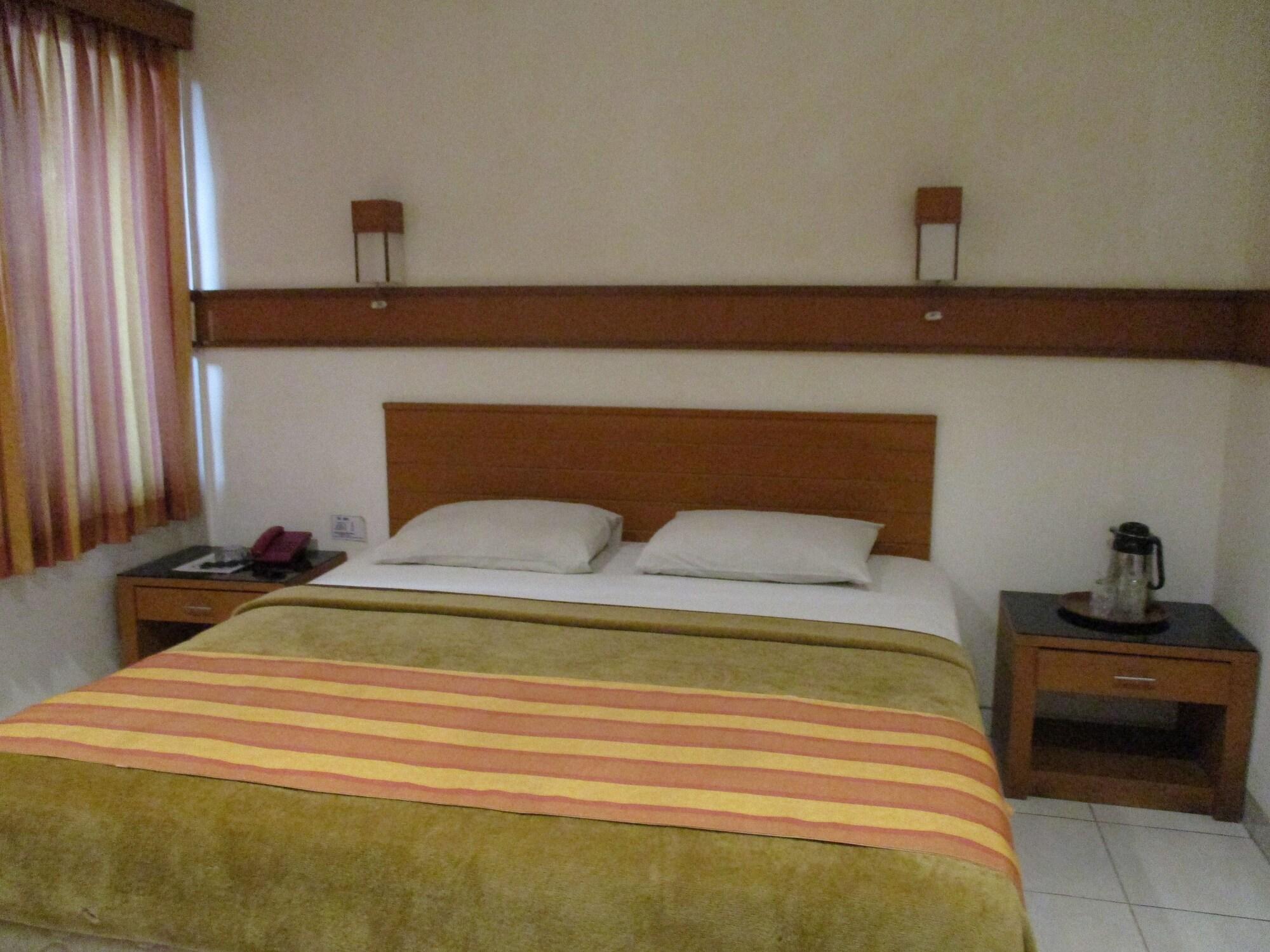 Hotel Caravan Jakarta Extérieur photo